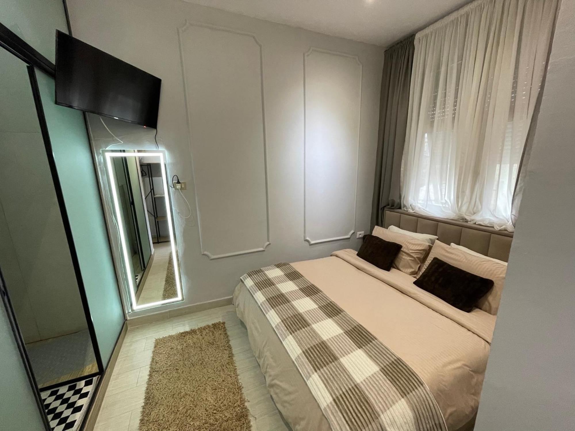Blloku Tirana Studio Bagian luar foto