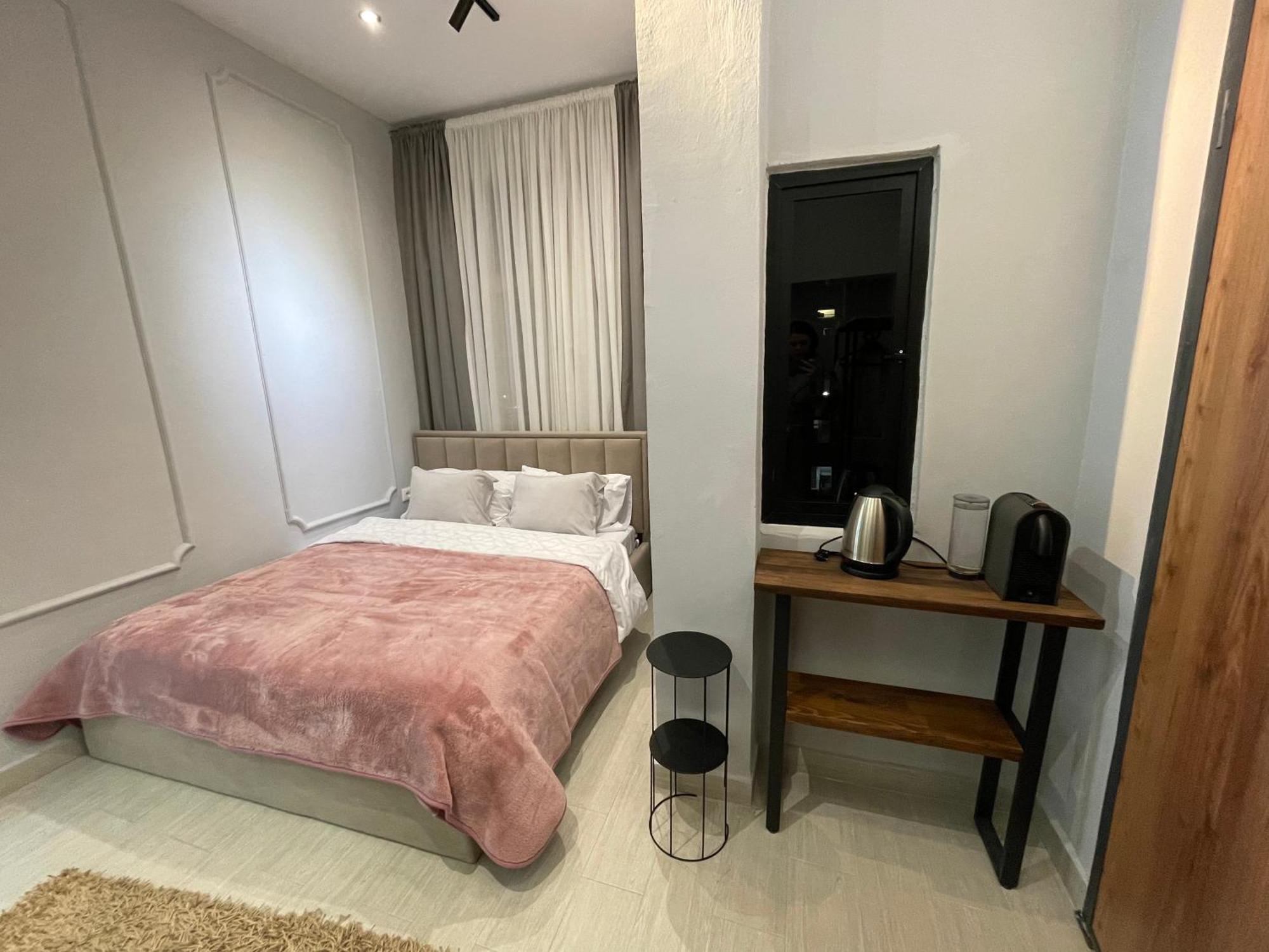 Blloku Tirana Studio Bagian luar foto
